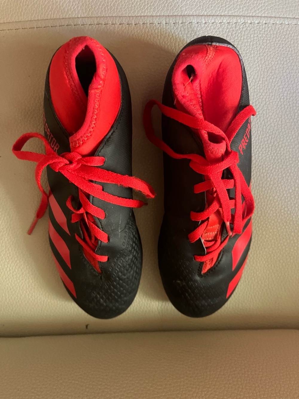 Adidas Kids' Predator Soccer Cleats in Black and Red Size 4